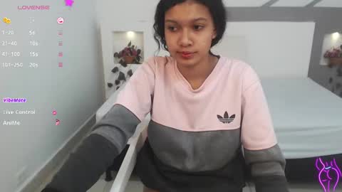 selenafox6 online show from 02.25.25