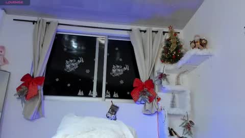 selenafox online show from 11.19.25