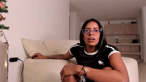 Adriana3 online show from 12.20.25