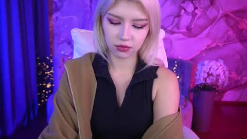 Snapshot of selenairis chatting on 10.11.25 selenairis online show from 10.11.25