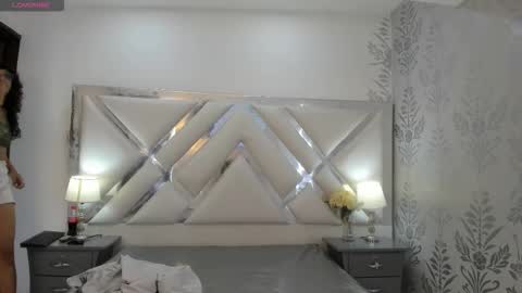 Selena reyess online show from 09.19.25