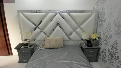 Selena reyess online show from 12.22.25