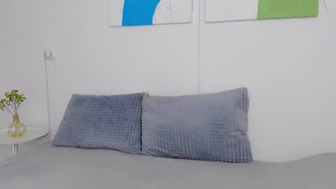 Snapshot of selenarousey chatting on 10.29.25 Selena online show from 10.29.25