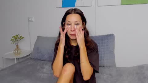 Snapshot of selenarousey chatting on 11.06.25 Selena online show from 11.06.25