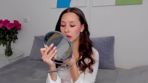 Snapshot of selenarousey chatting on 11.21.25 Selena online show from 11.21.25