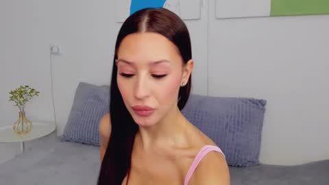 Snapshot of selenarousey chatting on 02.12.26 Selena online show from 02.12.26