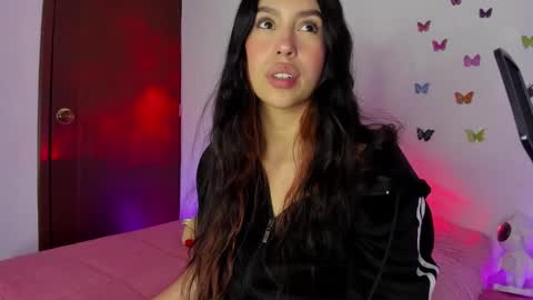 Snapshot of selene_e chatting on 12.19.24 Karol. online show from 12.19.24