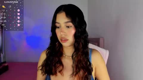 Snapshot of selene_e chatting on 02.10.25 Karol. online show from 02.10.25