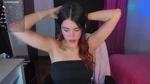 Snapshot of selene_e chatting on 02.28.25 Karol. online show from 02.28.25