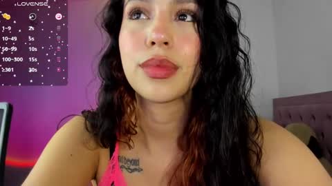 Snapshot of selene_e chatting on 03.07.25 Karol. online show from 03.07.25