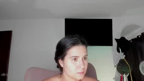 Alejandra  online show from 09.18.25