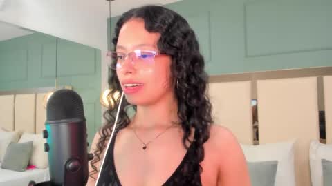 Selene Rousse  online show from 09.25.25