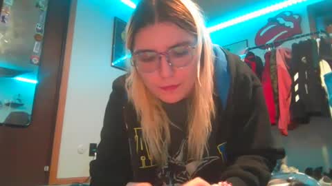 Selene online show from 01.16.25