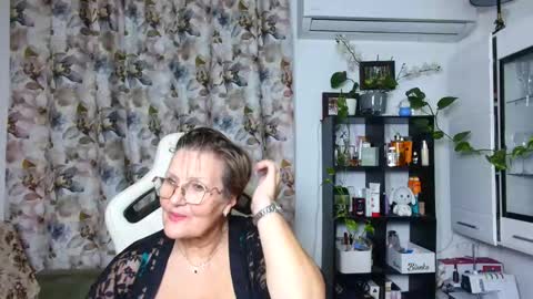 Selenna online show from 12.18.24