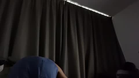 Julian Kinky Bi-guy online show from 11.15.25