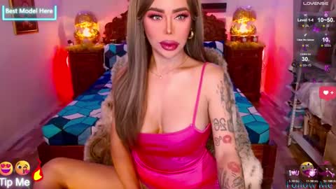 Snapshot of selina_diorxxx chatting on 02.15.26 Will You Be My CumDumpster in Real Drink My Milk online show from 02.15.26