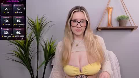 Selina Mae online show from 11.03.25