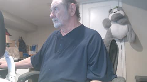 selkie2s online show from 10.04.25