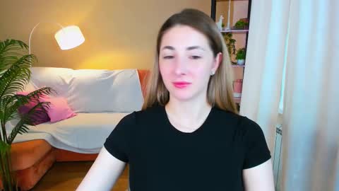 sensitiveheartt online show from 10.04.25