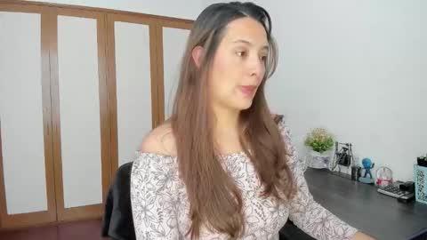 Samantha -  online show from 10.08.25