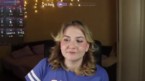 Snapshot of sensual_girrrl chatting on 01.19.25 Ilona online show from 01.19.25