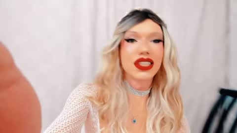 Snapshot of sensual_miss_mia chatting on 05.01.26 Mia online show from 05.01.26