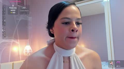 Sophie     online show from 10.11.25