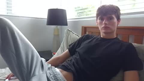 Snapshot of sensualalien chatting on 12.10.24 Cam online show from 12.10.24