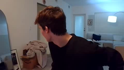 Snapshot of sensualalien chatting on 12.13.24 Cam online show from 12.13.24