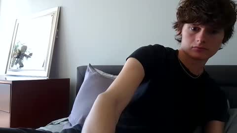 Snapshot of sensualalien chatting on 03.11.25 Cam online show from 03.11.25