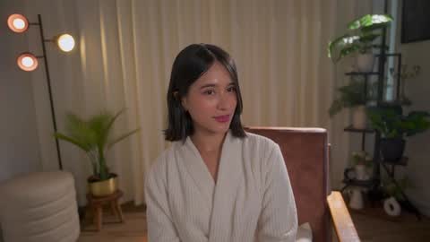 Maria- OF sensual bee online show from 12.19.24