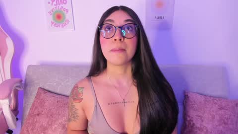 Snapshot of sensualhaven_ chatting on 01.11.25 sensualhaven_ online show from 01.11.25