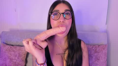 Snapshot of sensualhaven_ chatting on 01.25.25 sensualhaven_ online show from 01.25.25