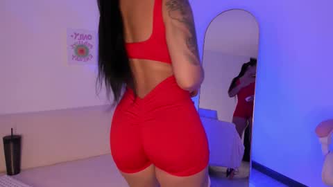 Snapshot of sensualhaven_ chatting on 09.15.25 sensualhaven_ online show from 09.15.25