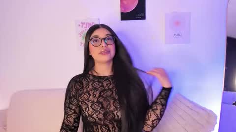 Snapshot of sensualhaven_ chatting on 10.19.25 sensualhaven_ online show from 10.19.25