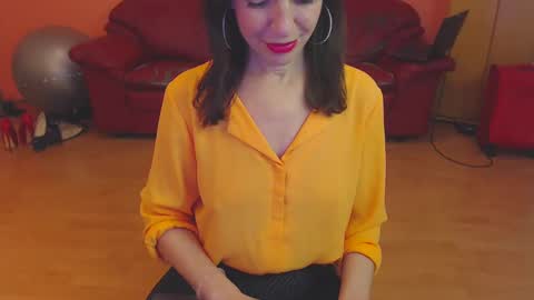 Snapshot of sensualmyra chatting on 12.31.24 sensualmyra online show from 12.31.24