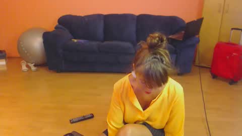 Snapshot of sensualmyra chatting on 09.25.25 sensualmyra online show from 09.25.25