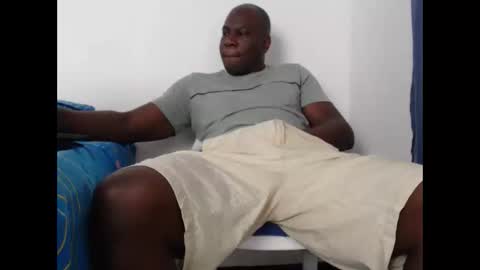 Snapshot of senyeiblack chatting on 03.06.25 Jose online show from 03.06.25