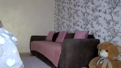 serayarose_ online show from 12.22.25