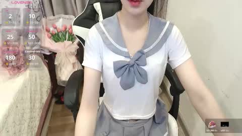 Snapshot of serena_angel18 chatting on 10.12.25 Serena online show from 10.12.25