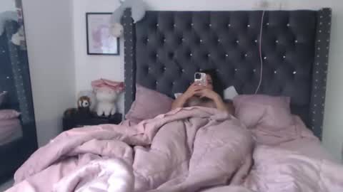 sararoussee online show from 02.09.25