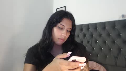 sararoussee online show from 11.09.25