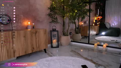 Serene Sophiex online show from 11.17.25