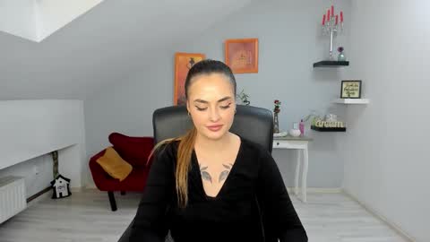 serenlys online show from 10.26.25