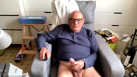 serge8413 online show from 04.17.26