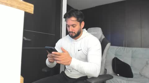 Snapshot of sergi_mancini11 chatting on 12.15.25 Sergi Mancini online show from 12.15.25