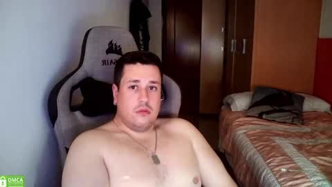 Snapshot of sergio95n chatting on 10.04.25 Pollos online show from 10.04.25