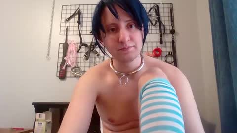 Servile Sarah online show from 02.11.25