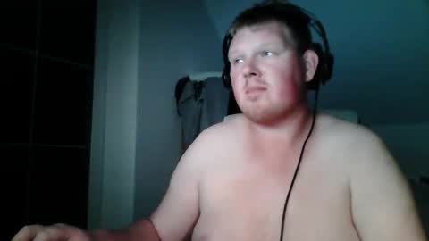 Snapshot of setcuna chatting on 10.19.25 setcuna online show from 10.19.25