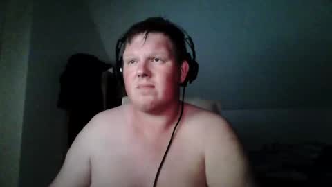 Snapshot of setcuna chatting on 11.17.25 setcuna online show from 11.17.25